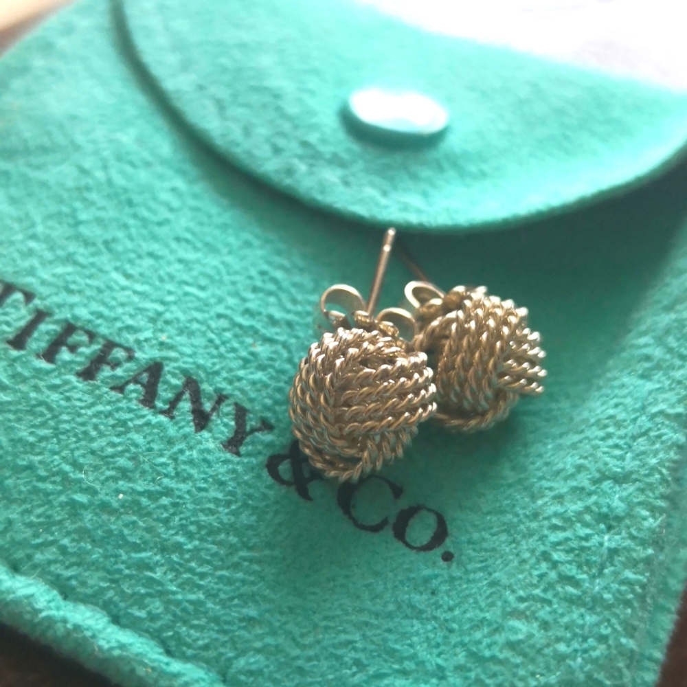 Authentic Earrings 💕❤️💕🤠. Tiffany 💖🌹😍❤️.
